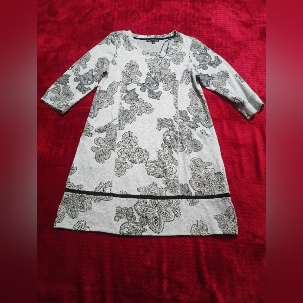 Elegant Gray Floral Mini Dress